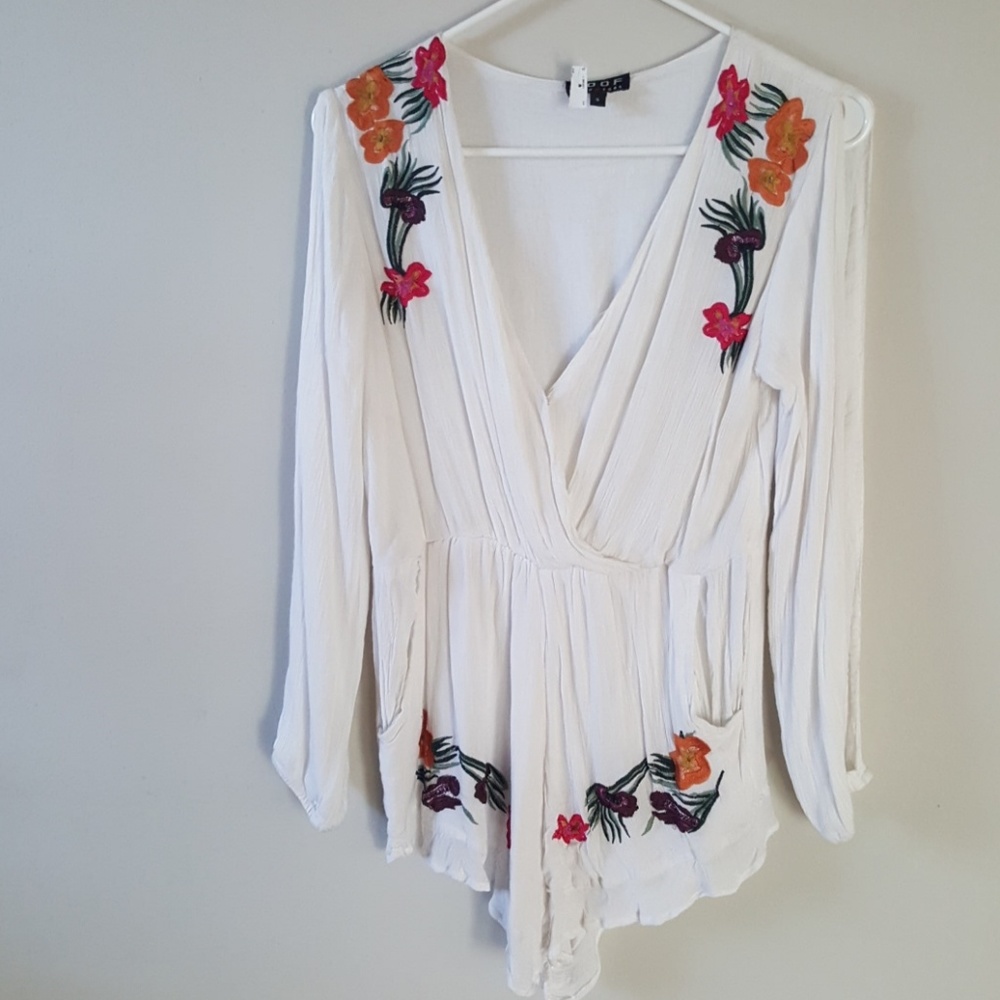 Split sleeve romper